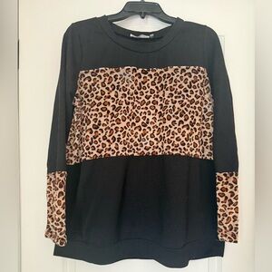 ANDREE BY UNIT Black and Leopard Print Sweatshirt